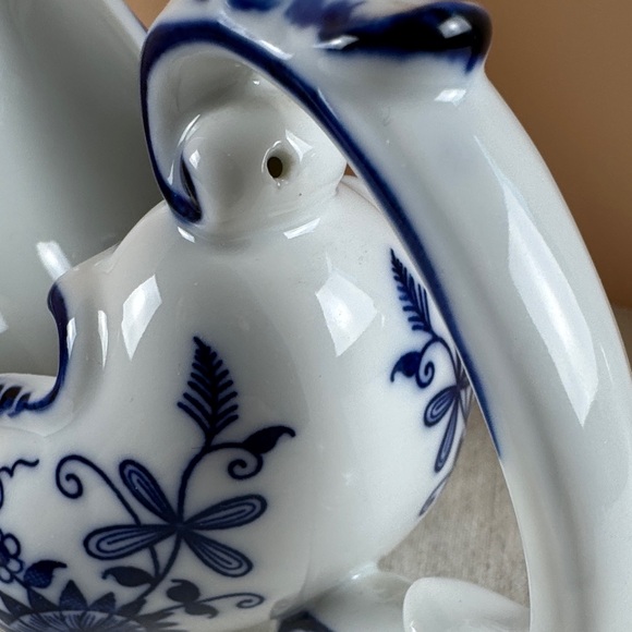 Vienna Woods Blue Onion Ceramic Pitcher - Picture 10 of 10